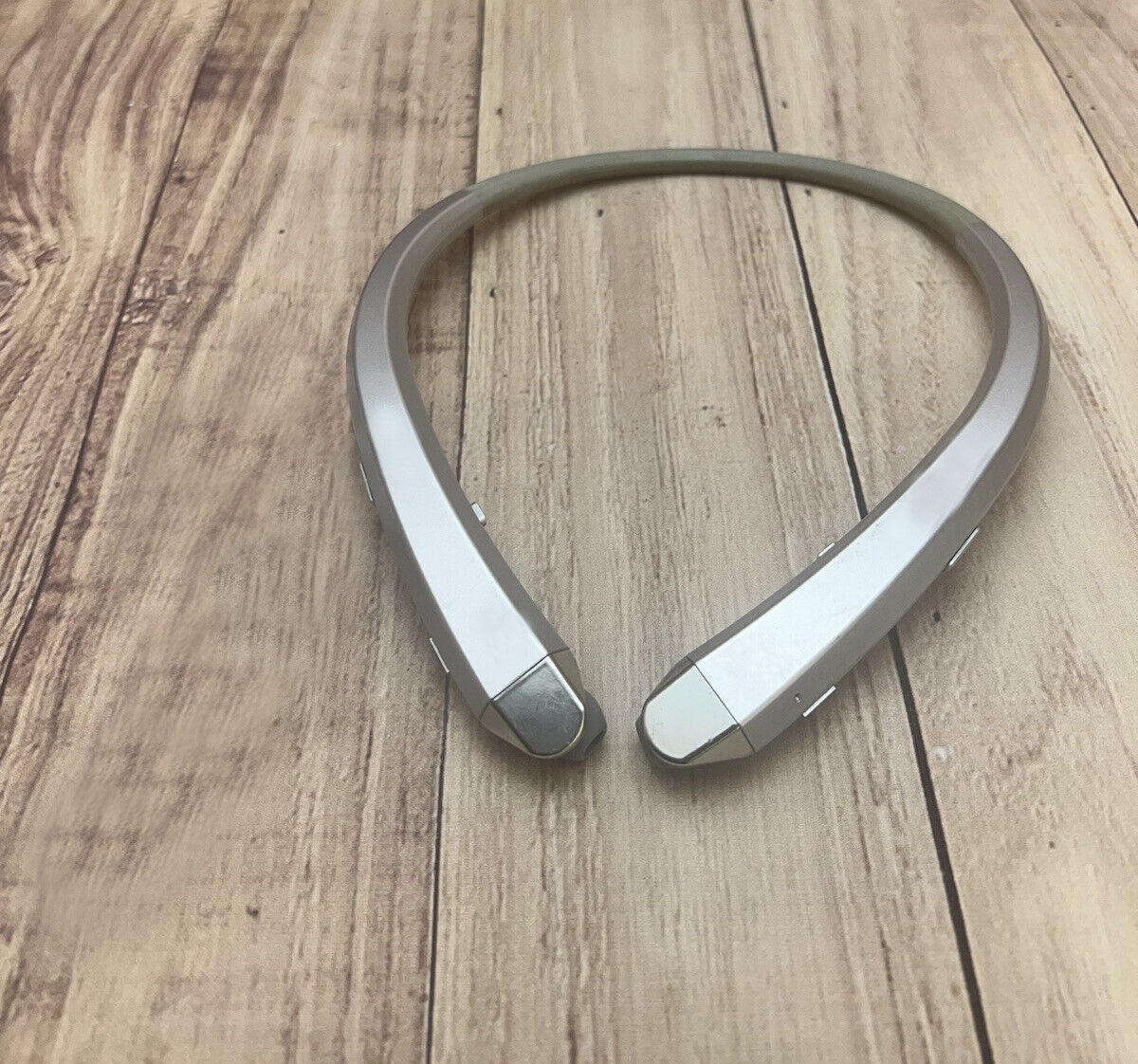 Tone Infinum Hbs-910Neckband Bluetooth Headset, Bluetooth Headset with Retractable Earbuds for Running/Sports Water-Proof Sweat-Proof Noise Canceling Wireless Earbuds for iPhone LG Android ( Silver )